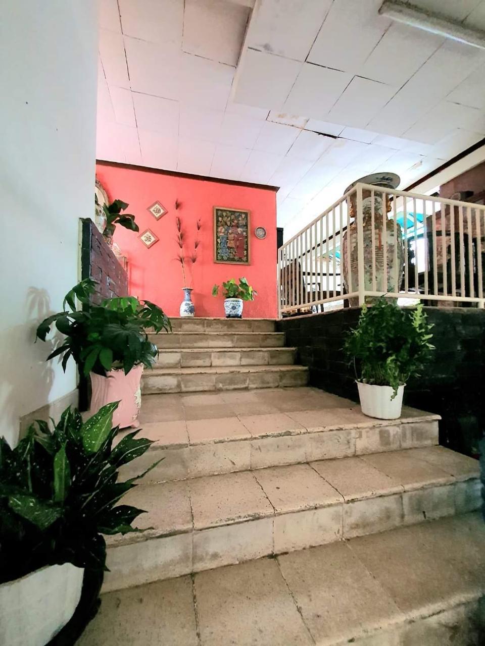 Dijual Murah Rumah Tua Hitung Tanah Tebet Barat Raya, Jakarta Selatan