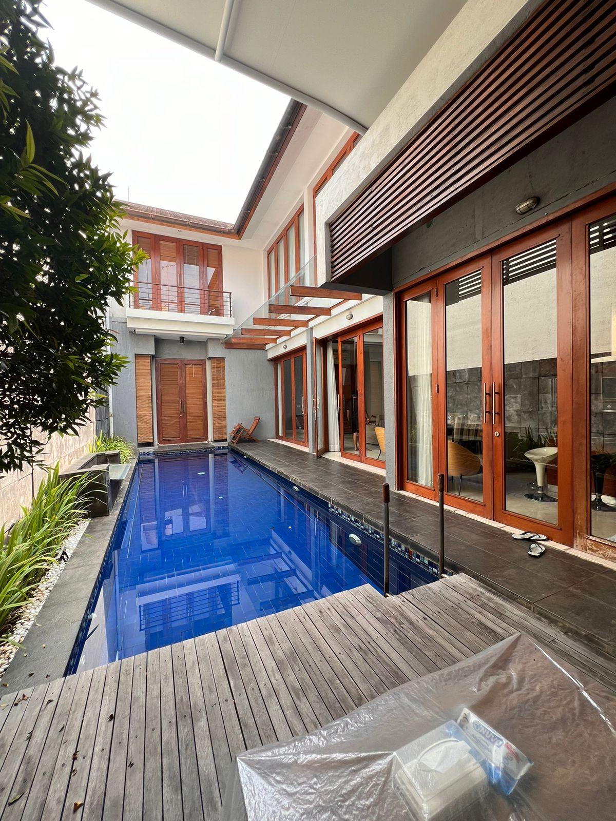 For sale Modern tropical house di Senopati area, Kebayoran Baru