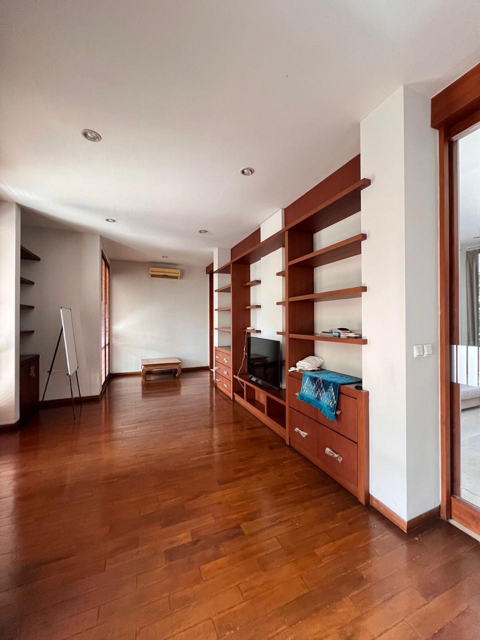 For sale Modern tropical house di Senopati area, Kebayoran Baru