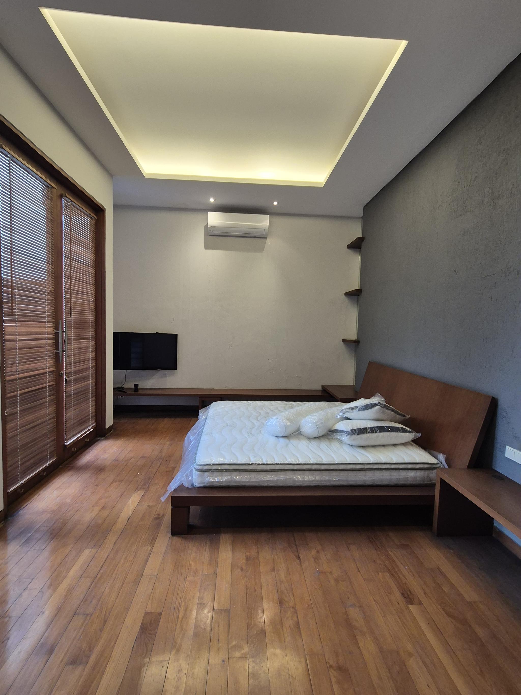 For sale Modern tropical house di Senopati area, Kebayoran Baru