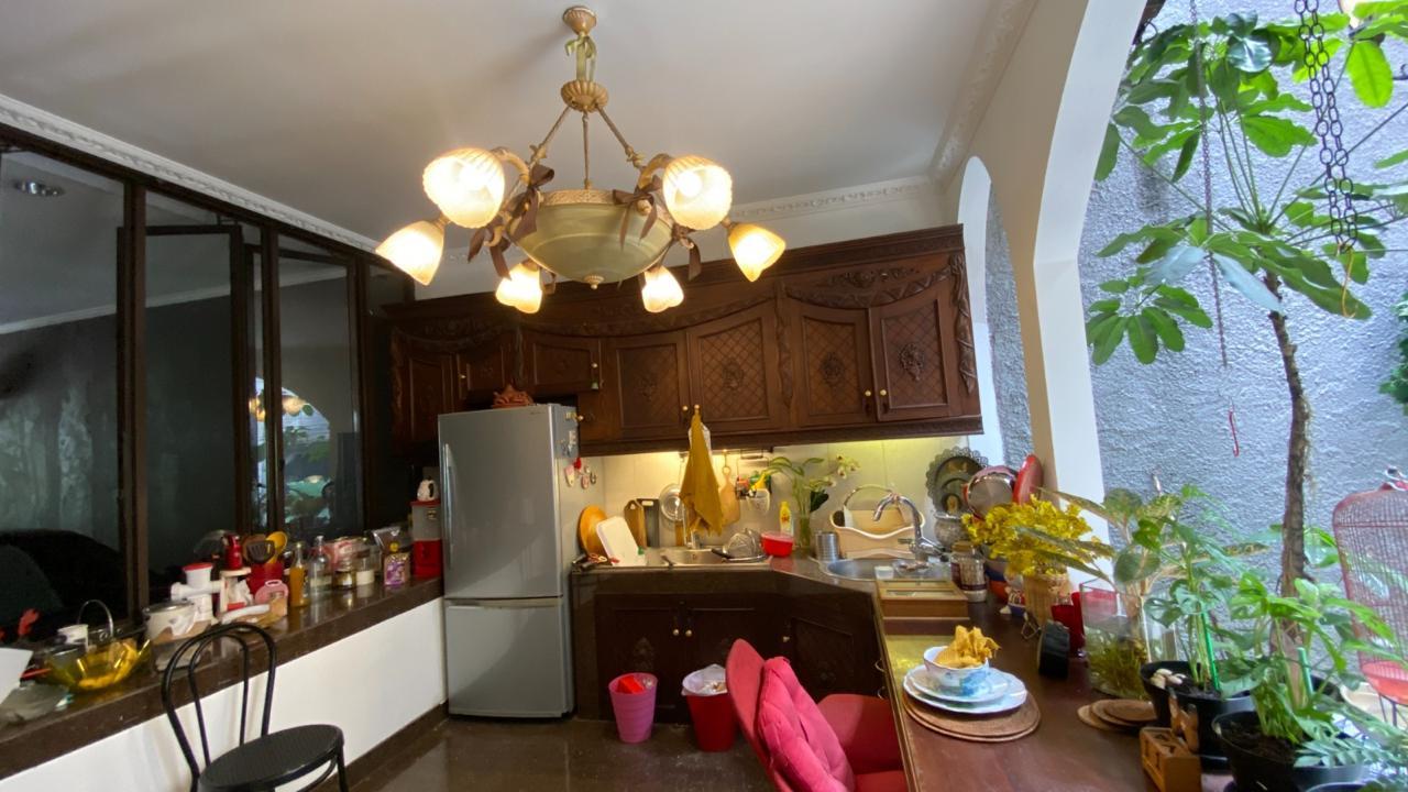 Dijual Rumah di Pondok Indah~ furnished ~ Harga Njop~