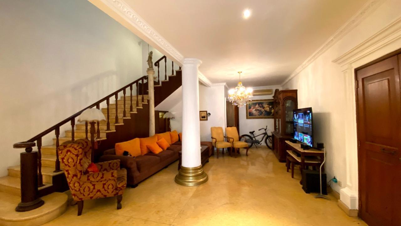 Dijual Rumah di Pondok Indah~ furnished ~ Harga Njop~