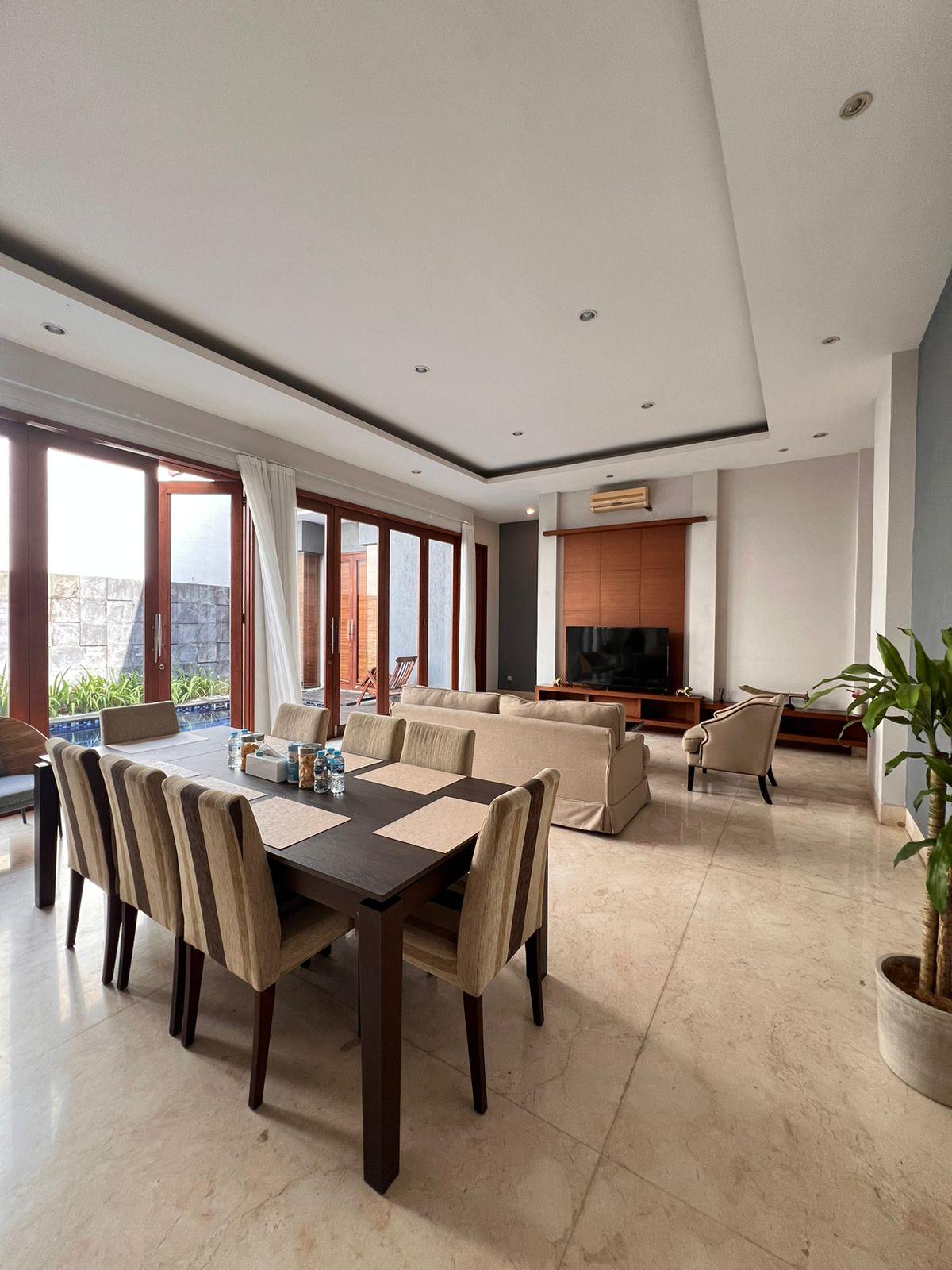 For sale Modern tropical house di Senopati area, Kebayoran Baru