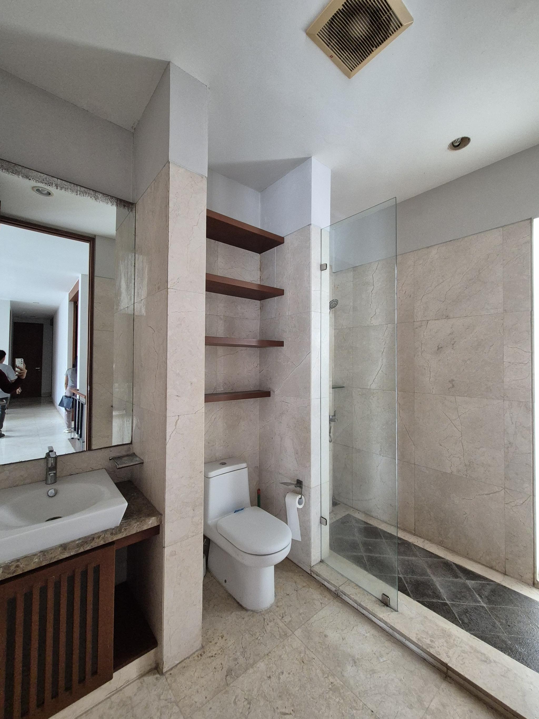 For sale Modern tropical house di Senopati area, Kebayoran Baru