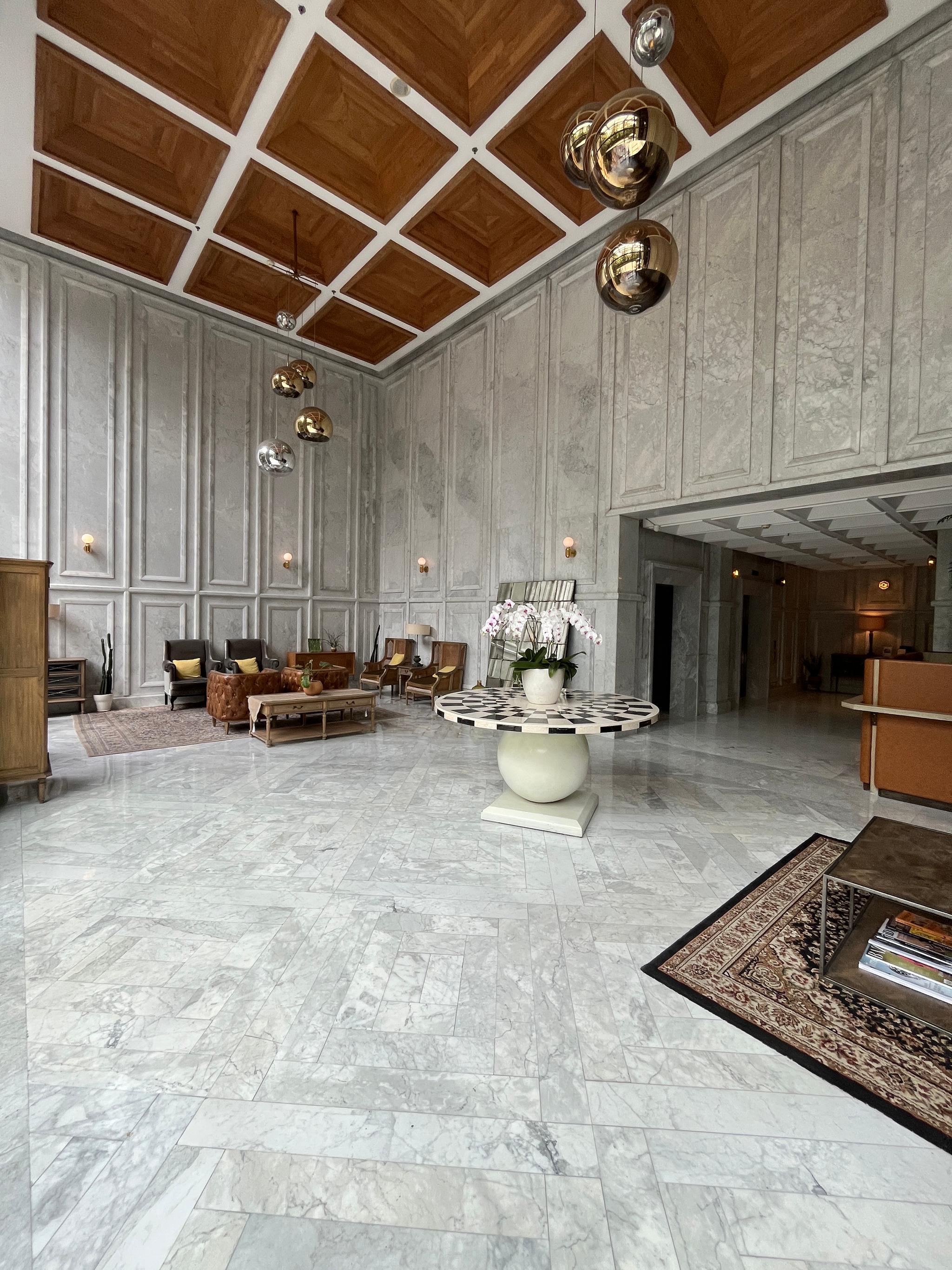 Disewakan apartemen prime area di sudirman suites dekat dengan MRT, Mall, dan perkantoran
