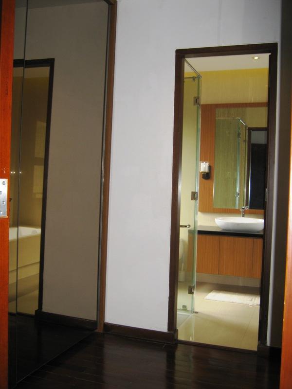 Disewa Rumah di Kemang Timur Jakarta  ~ Semi Furnished ~
