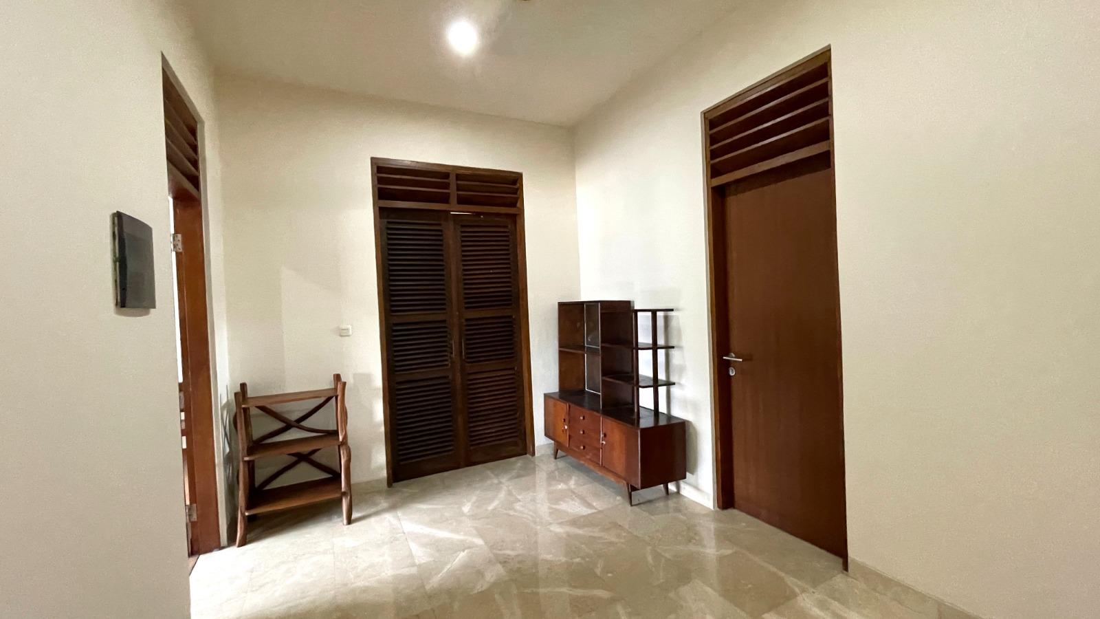 Disewakan rumah di Kemang