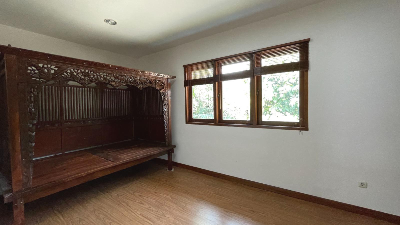 Disewakan rumah di Kemang