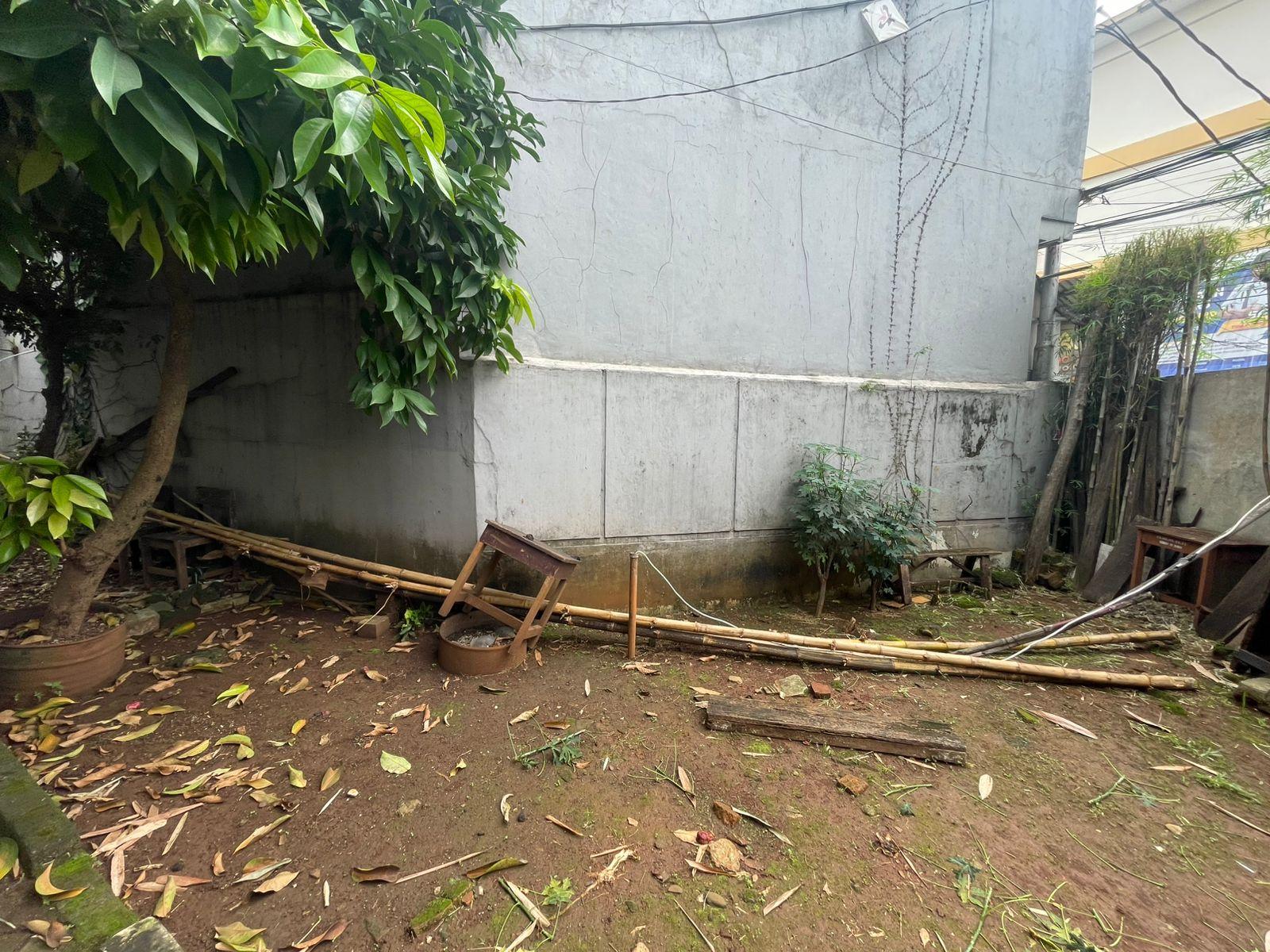 Dijual Rumah Tahun 80an Hitung Tanah Cipete Jakarta Selatan