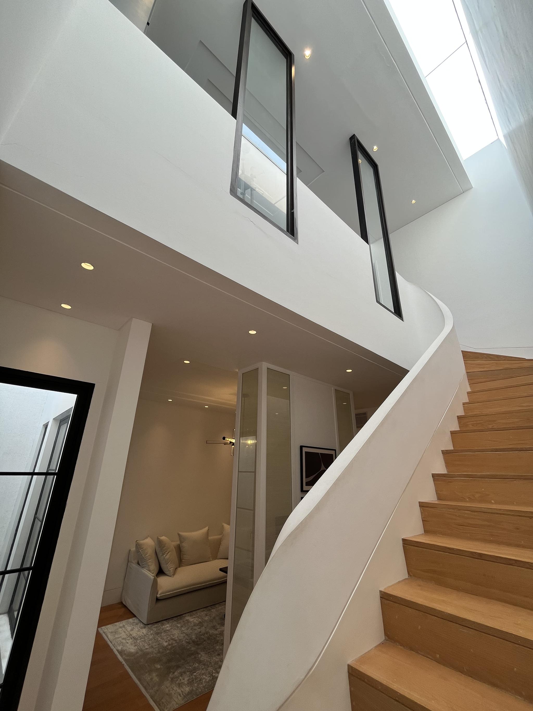 Modern classic new townhouse pondok indah for sale