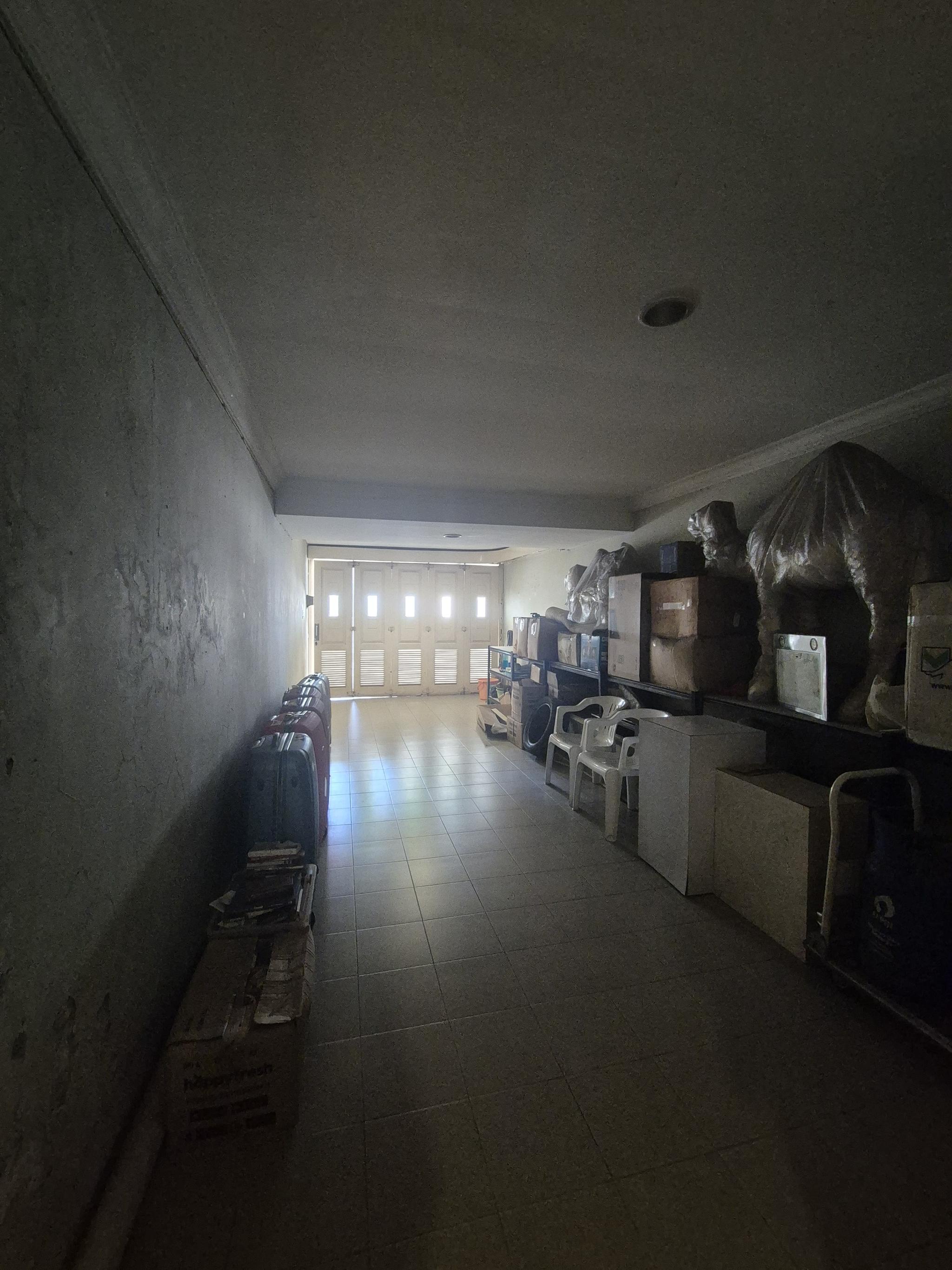 Dijual rumah 2 lt + basement siap huni di Senopati area