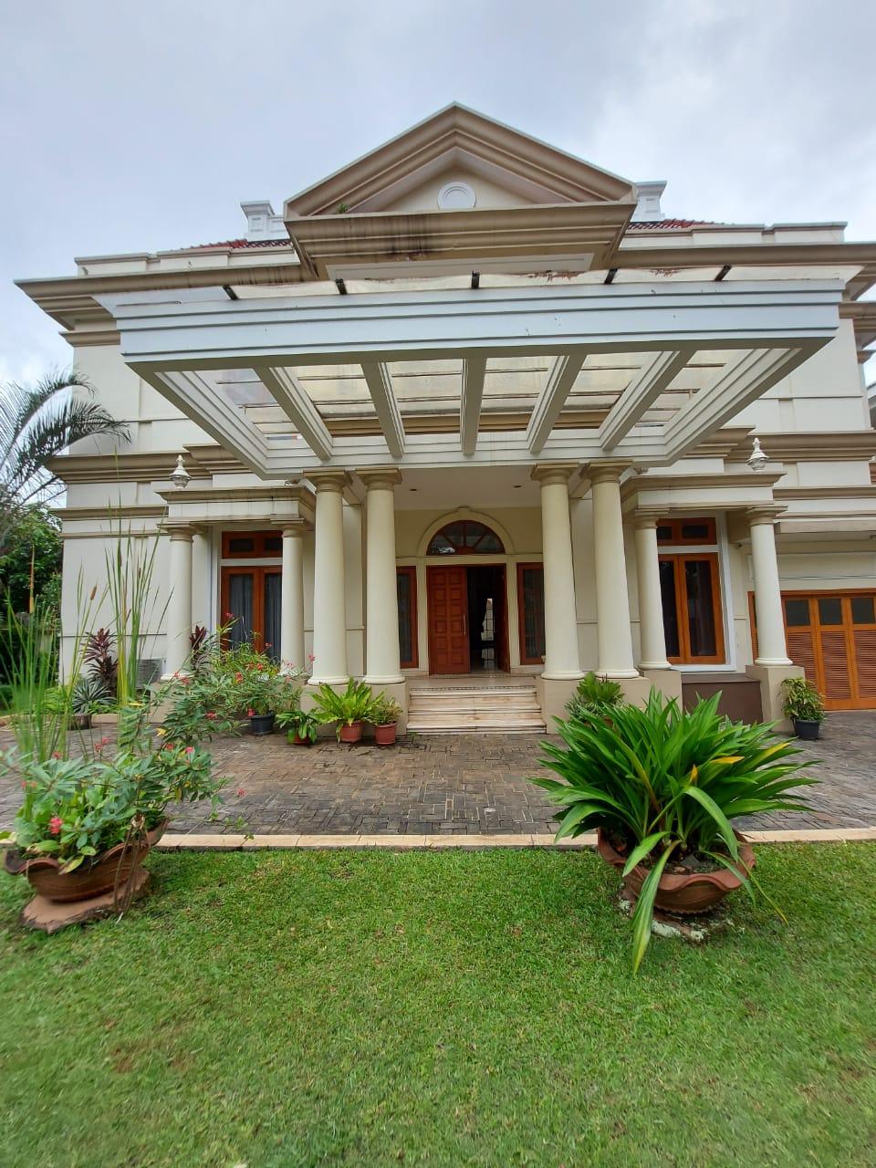 Disewa  Rumah 2 lantai siap huni Pondok Indah