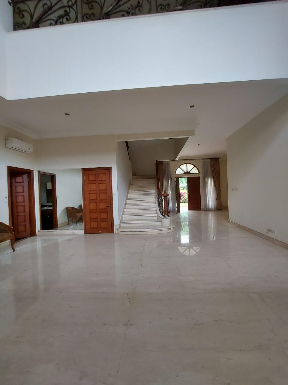 Disewa  Rumah 2 lantai siap huni Pondok Indah