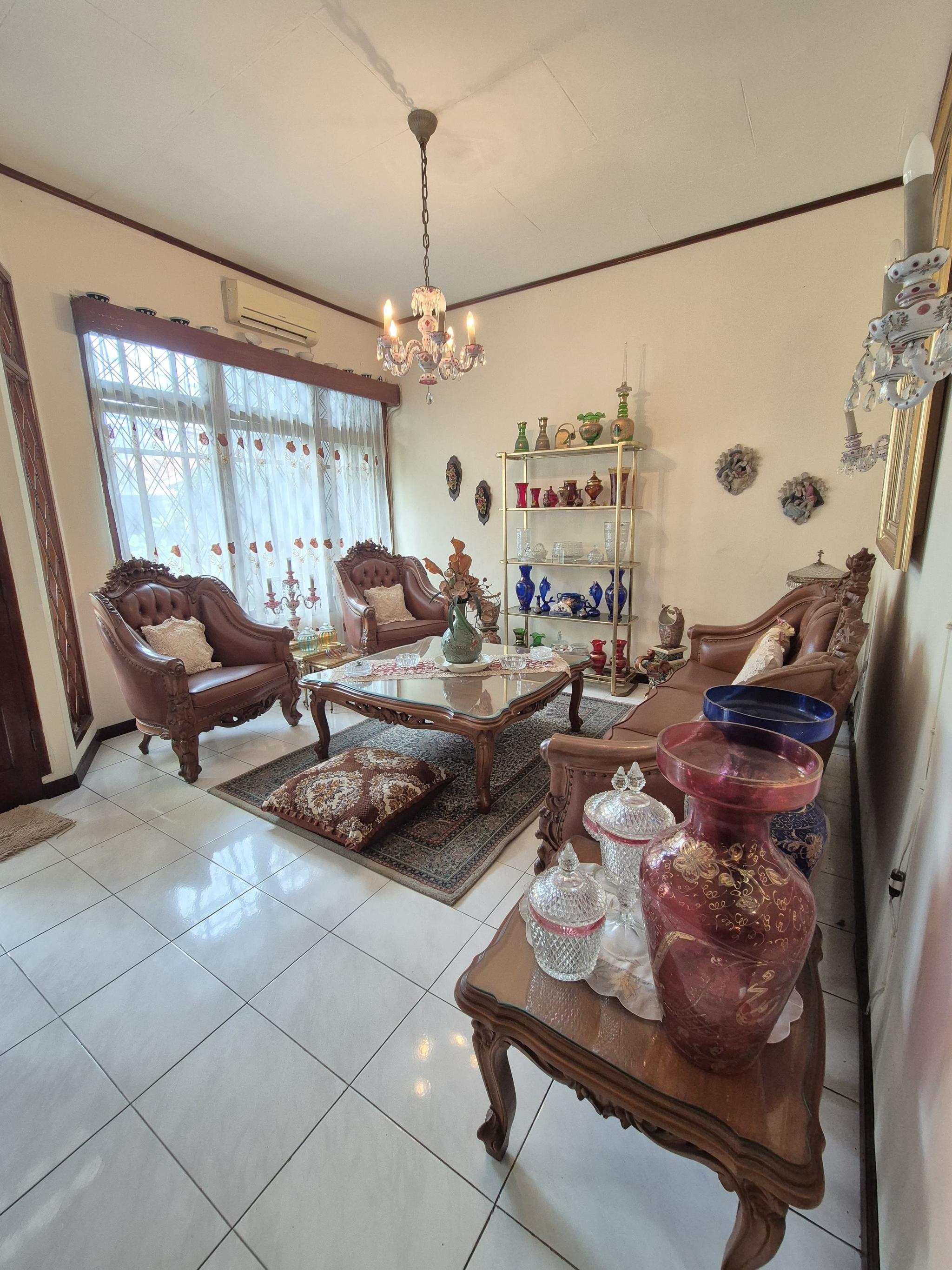 For sale rumah terawat 2 lantai di SCBD area keb baru