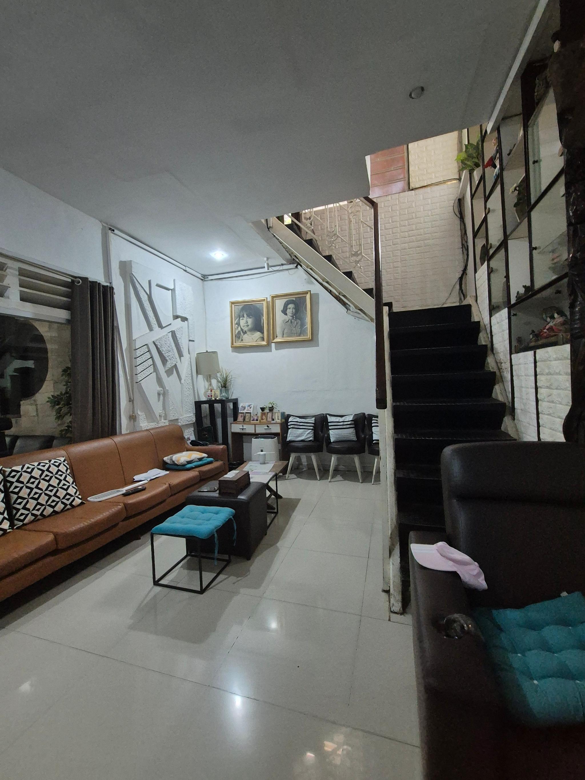 Good deal!Rumah hitung tanah kebayoran baru - cikajang 