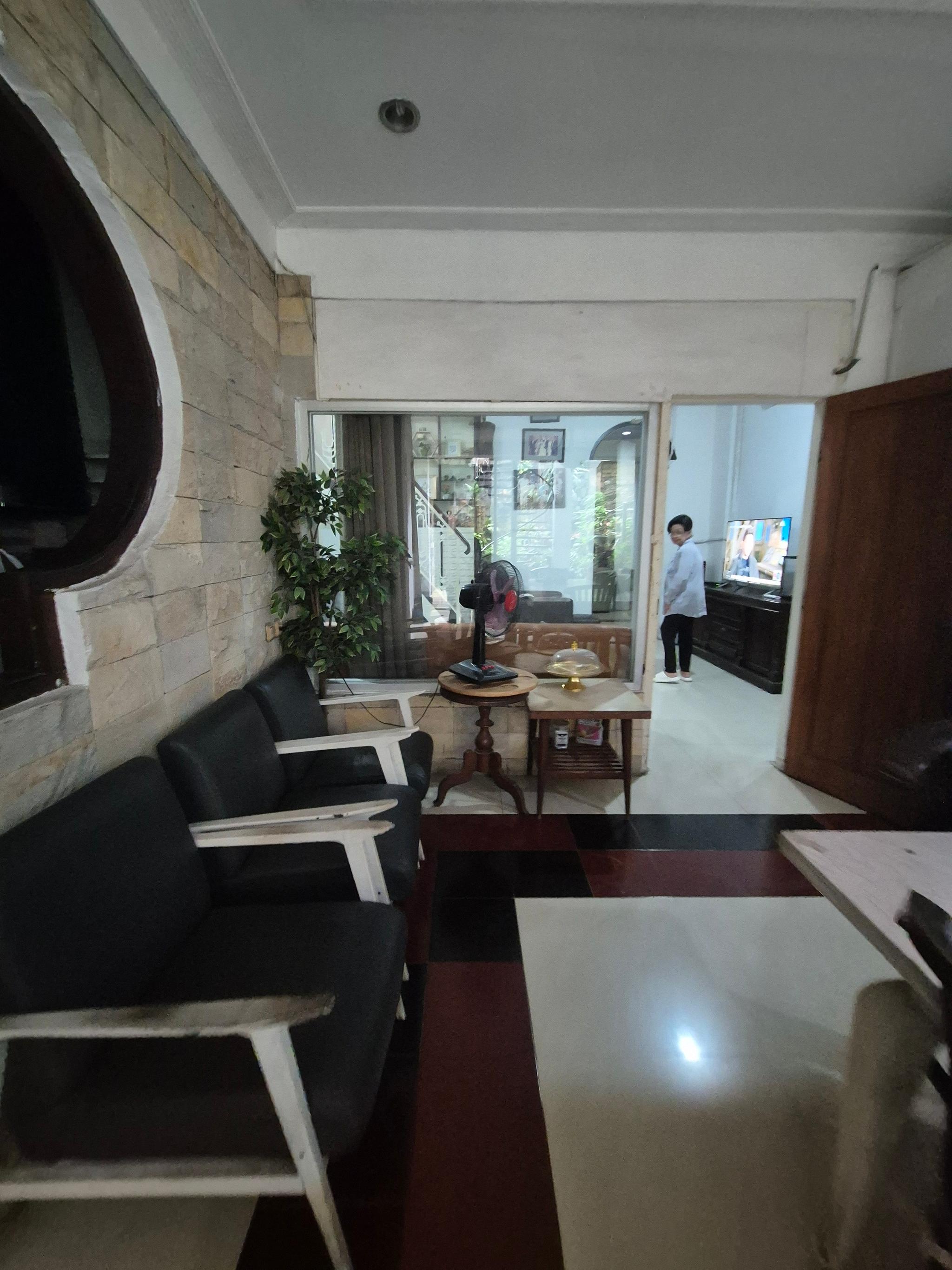 Good deal!Rumah hitung tanah kebayoran baru - cikajang 