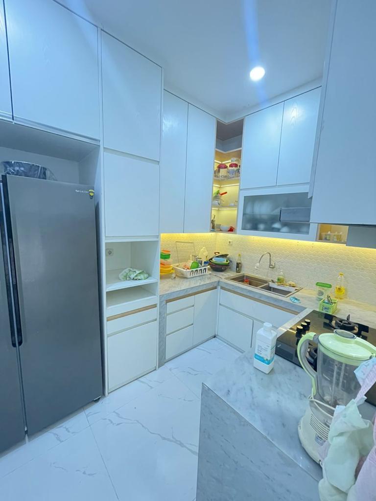 Dijual Rumah Golf Lake Residence Jakarta Barat