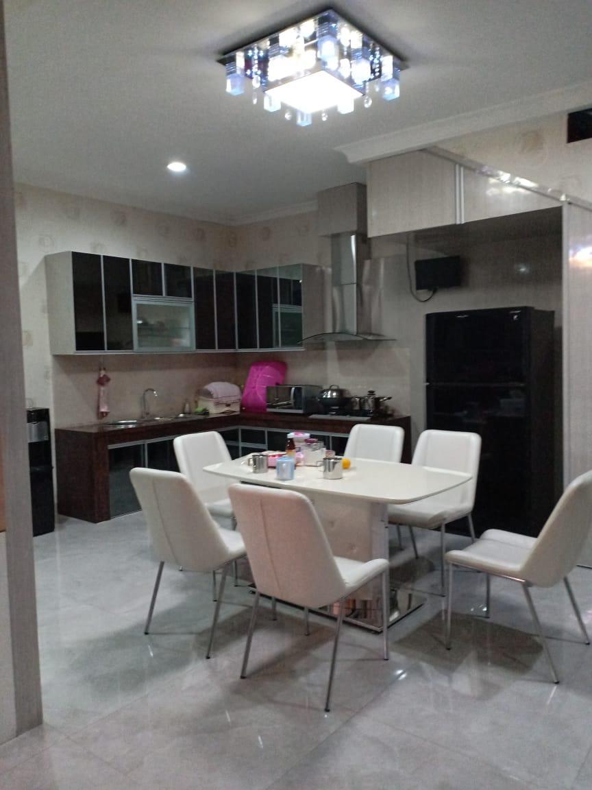 Dijual Rumah Golf Lake Residence (HOEK) Jakarta Barat