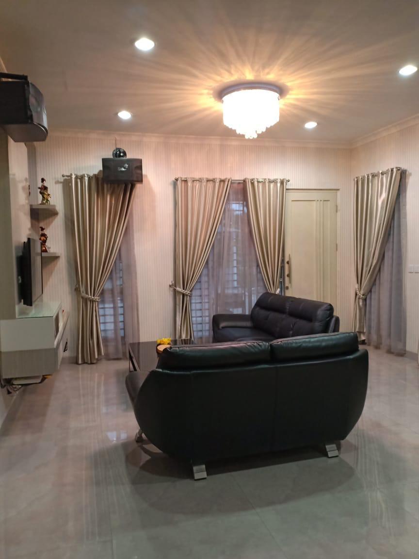 Dijual Rumah Golf Lake Residence (HOEK) Jakarta Barat