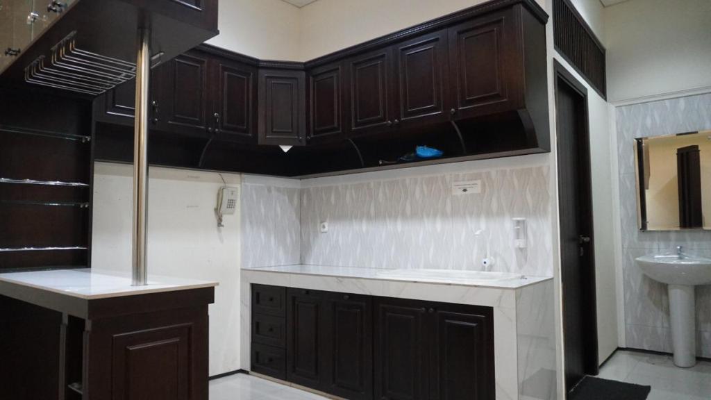 Dijual Kantor Fully Furnished Kemang Timur Jaksel