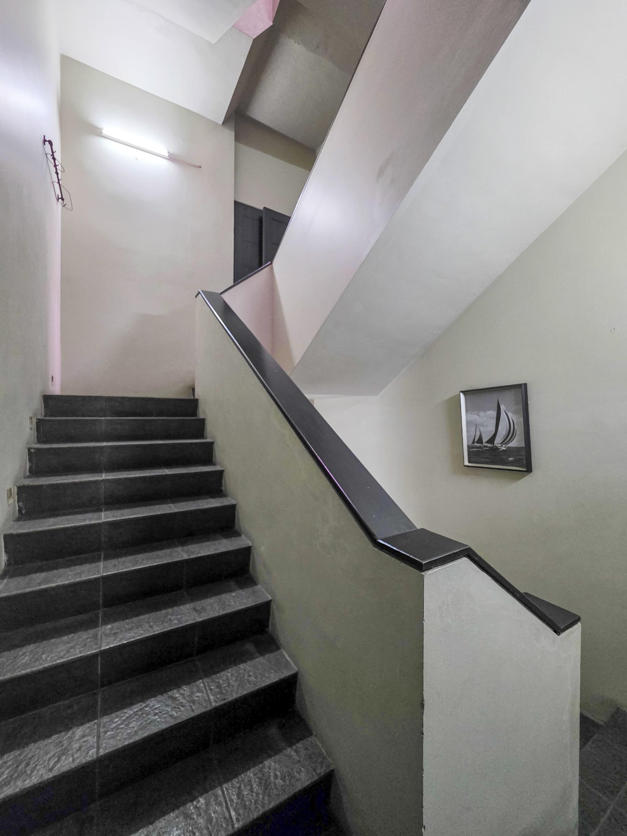For sale rumah kebayoran baru row jalan lebar 