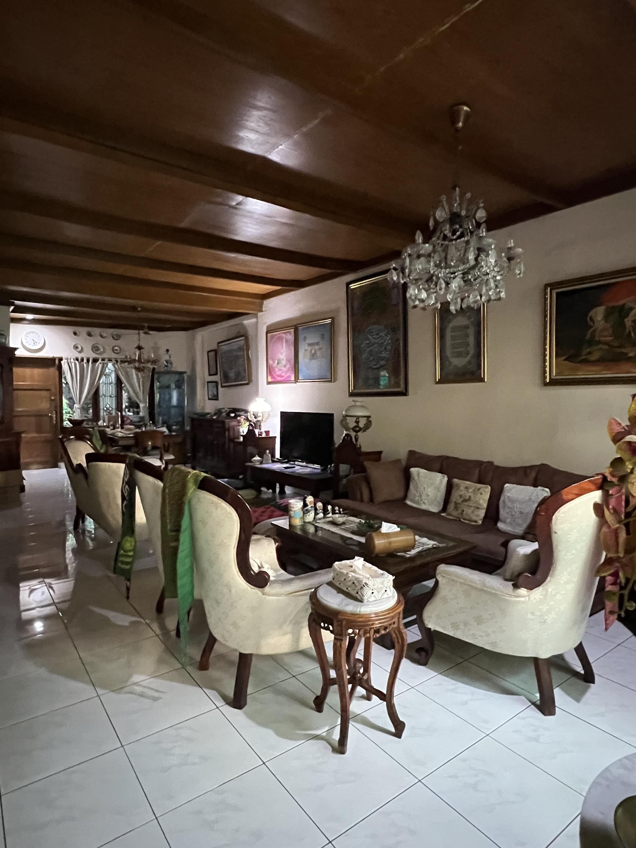 For sale rumah lama hitung tanah di scbd Kebayoran Baru