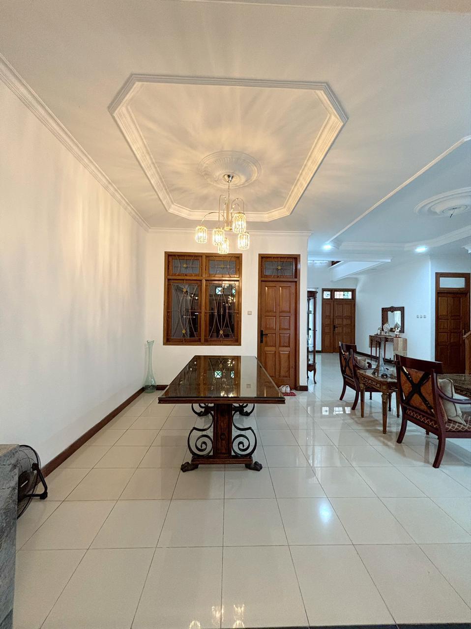 For sale rumah SCBD area 2 lantai siap huni (RE)
