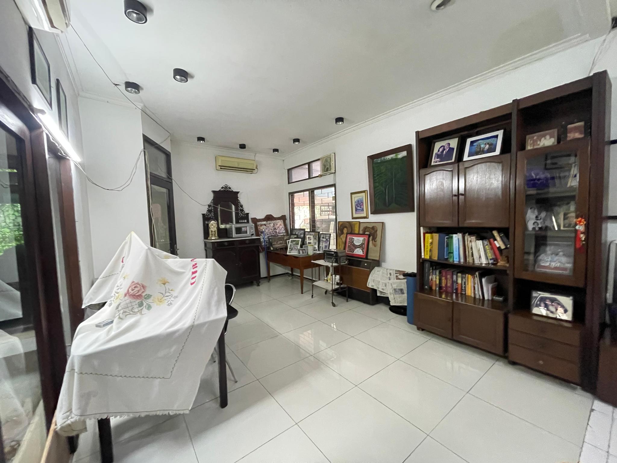 For Sale Rumah Classic Darmawangsa Jakarta Selatan