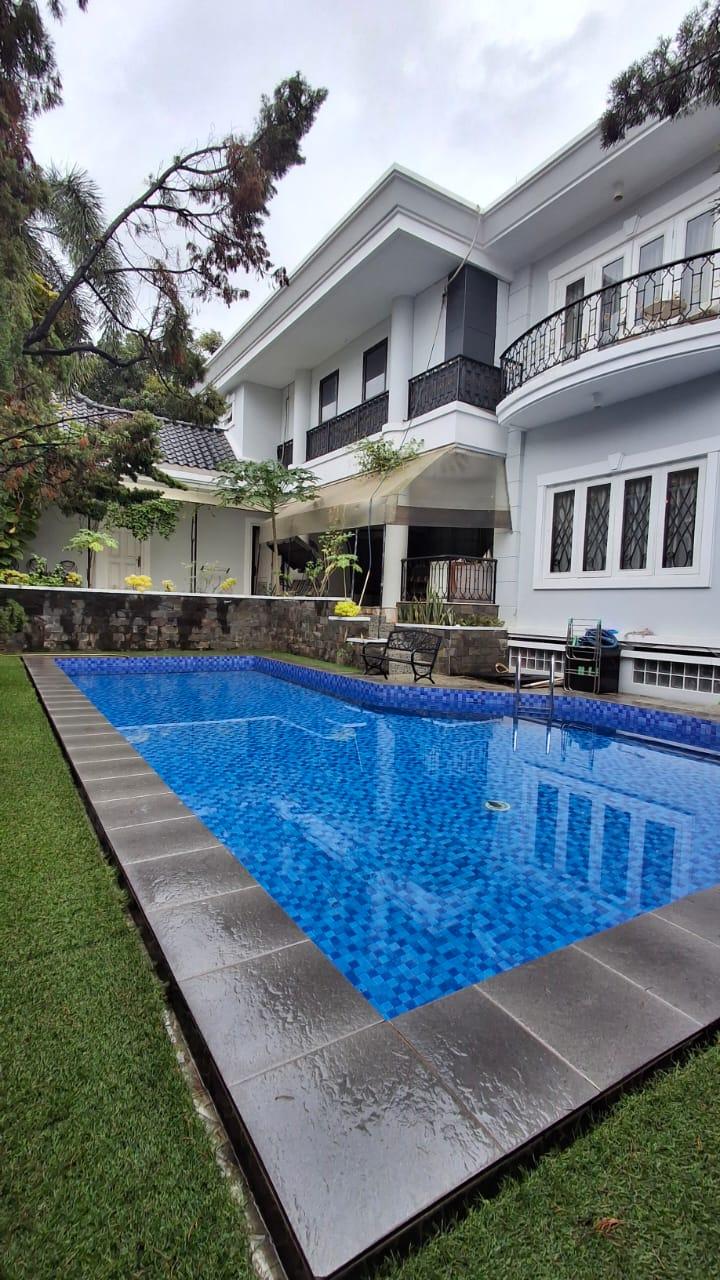 DIJUAL Rumah Mewah di Kawasan Elit Kebayoran Baru