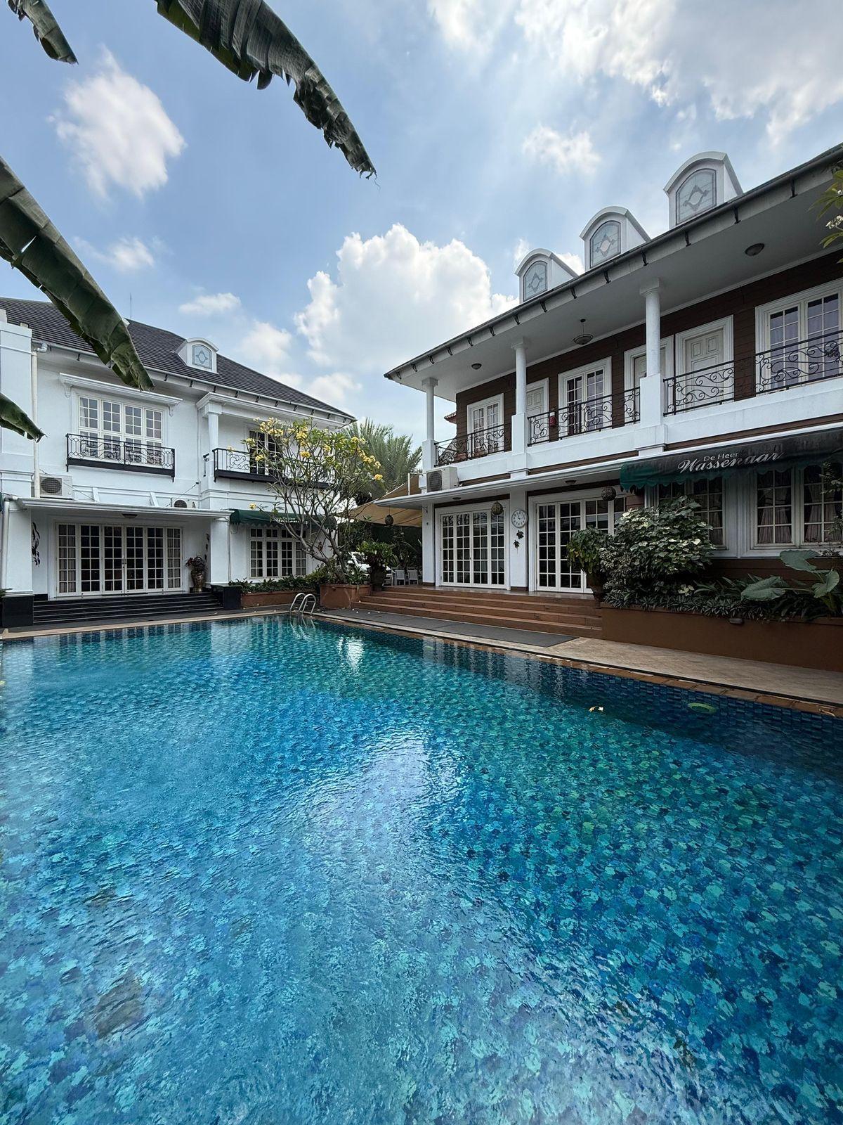 For Sale Lux American Classic Home Cirendeu Tangsel