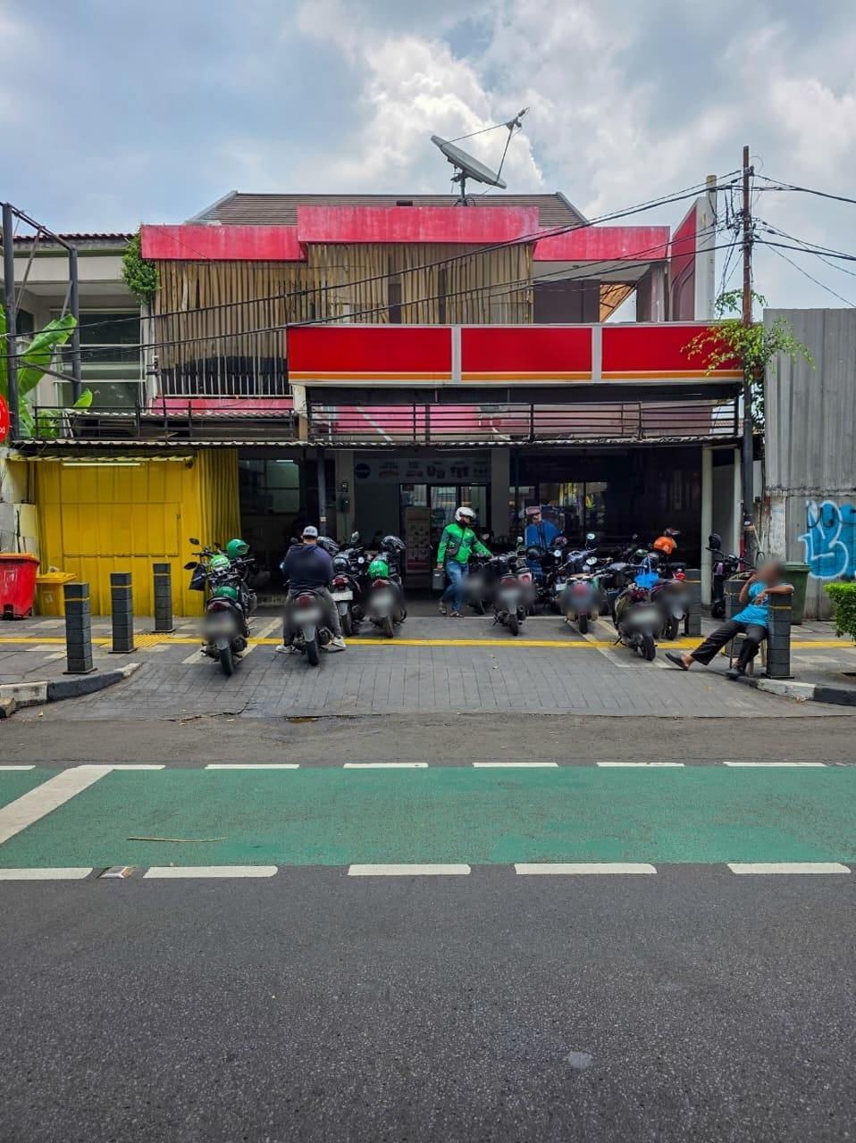 Ruang usaha di cikajang kebayoran baru cocok investasi