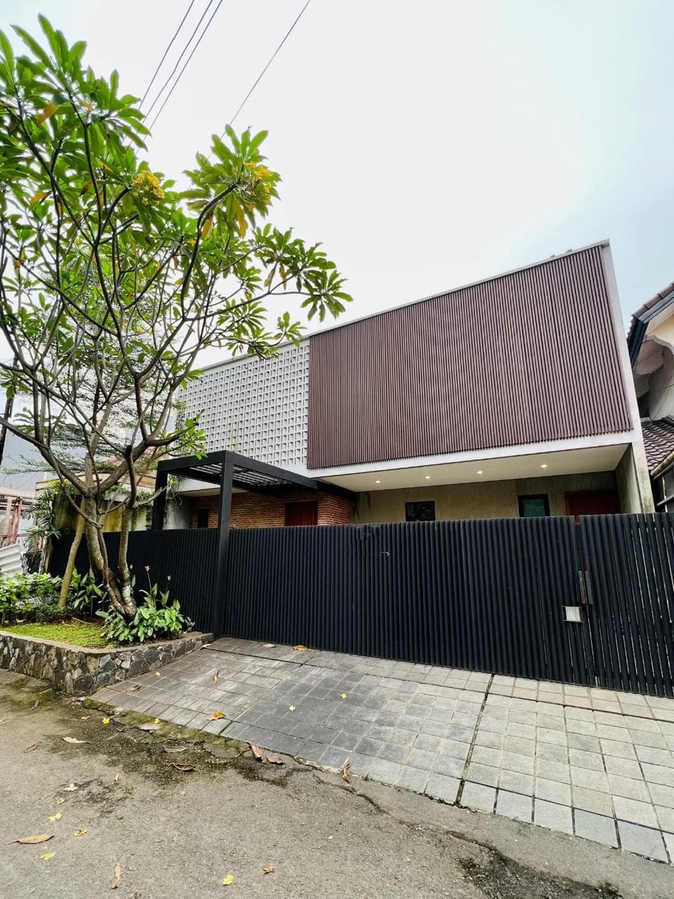 Brand new lebak bulus dalam komplek elite