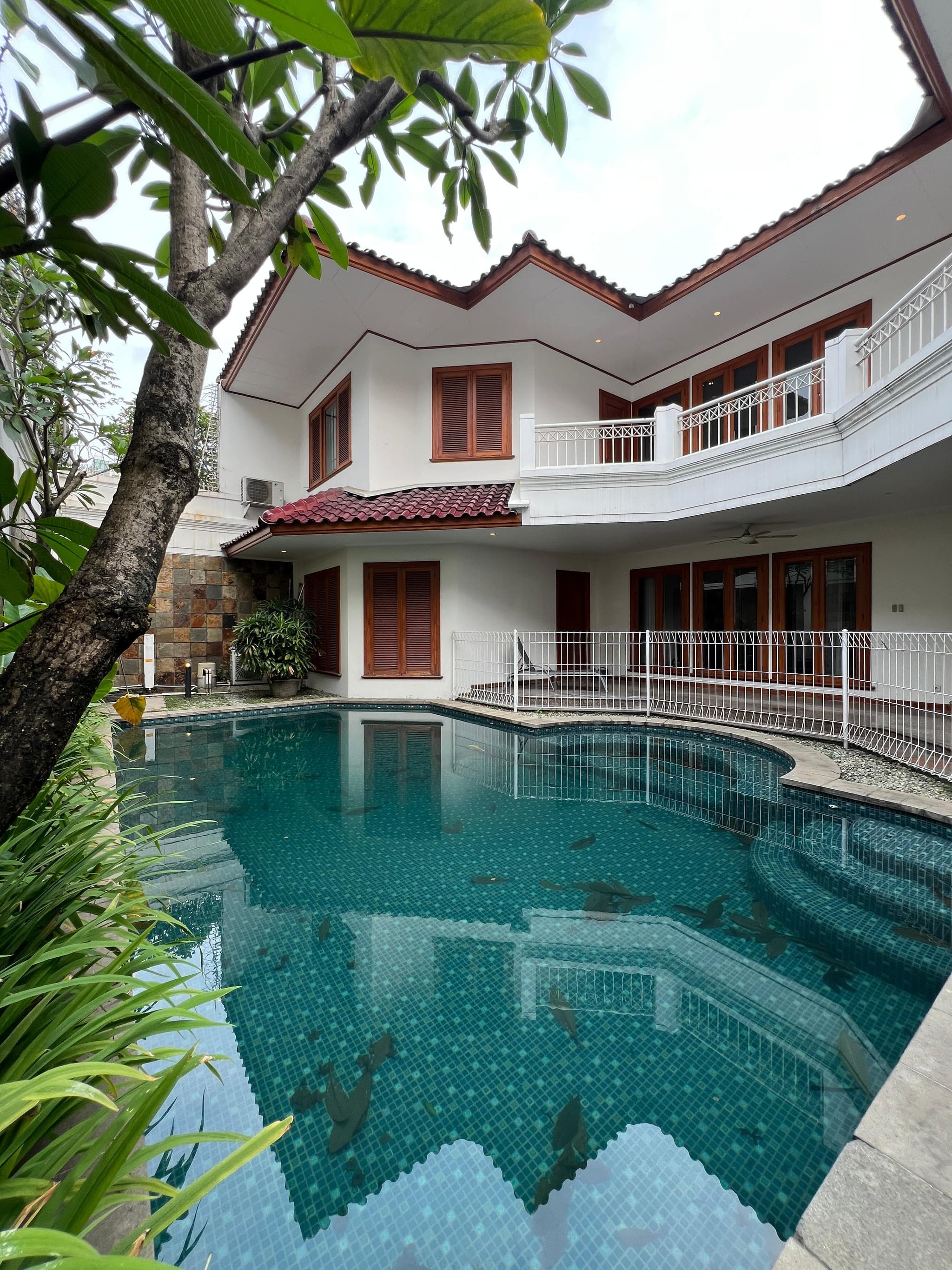 Rumah dekat bukit golf pondok indah lokasi tenang