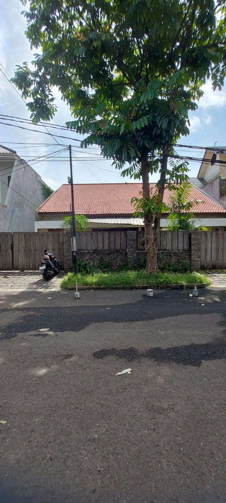 Dijual rumah lama  The Best Location