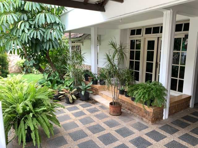 Dijual Rumah Tua Hitung Tanah Di Jatibening Bekasi