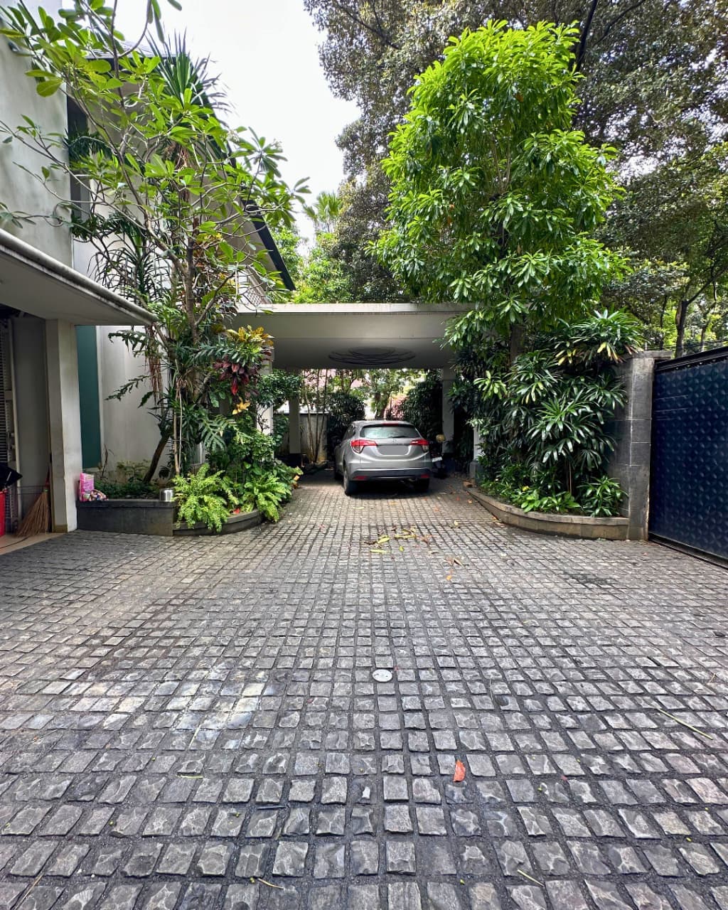 DIJUAL Luxury Modern House, Kebayoran Baru