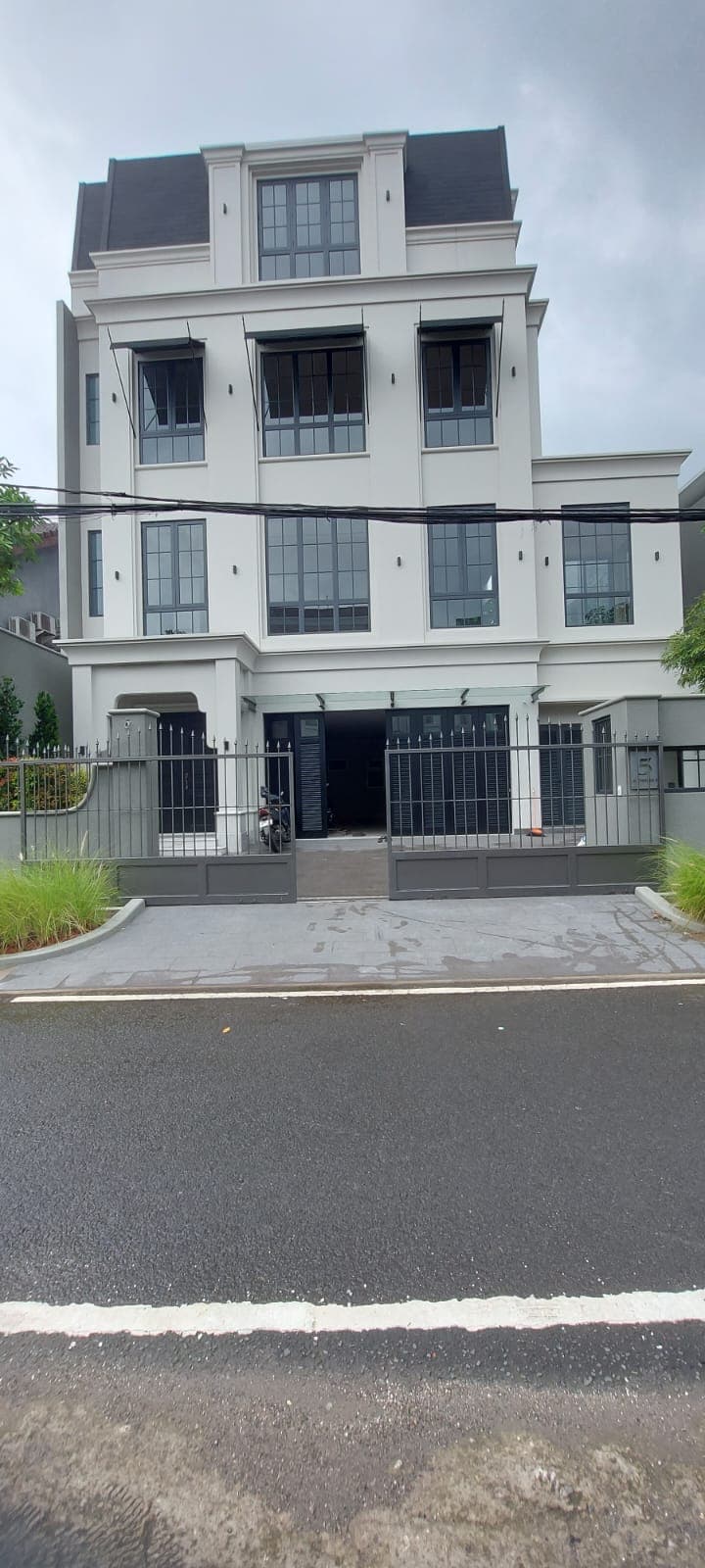 For Sale Rumah Brand New American Clasic, Senopati Area