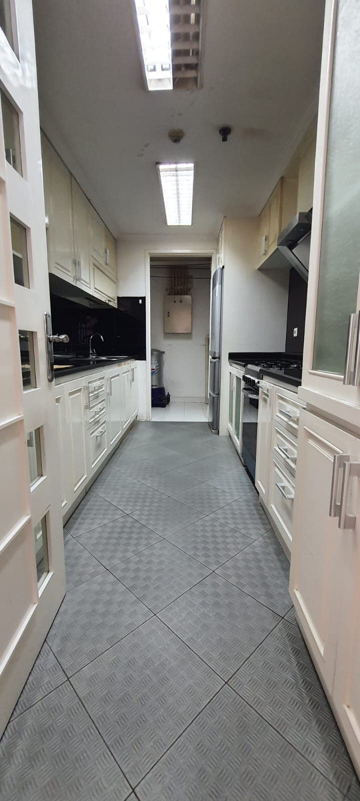 Dijual apartemen Golfhill terrace