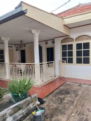 Dijual Rumah Tua Halaman Luas Area Cipinang Melayu
