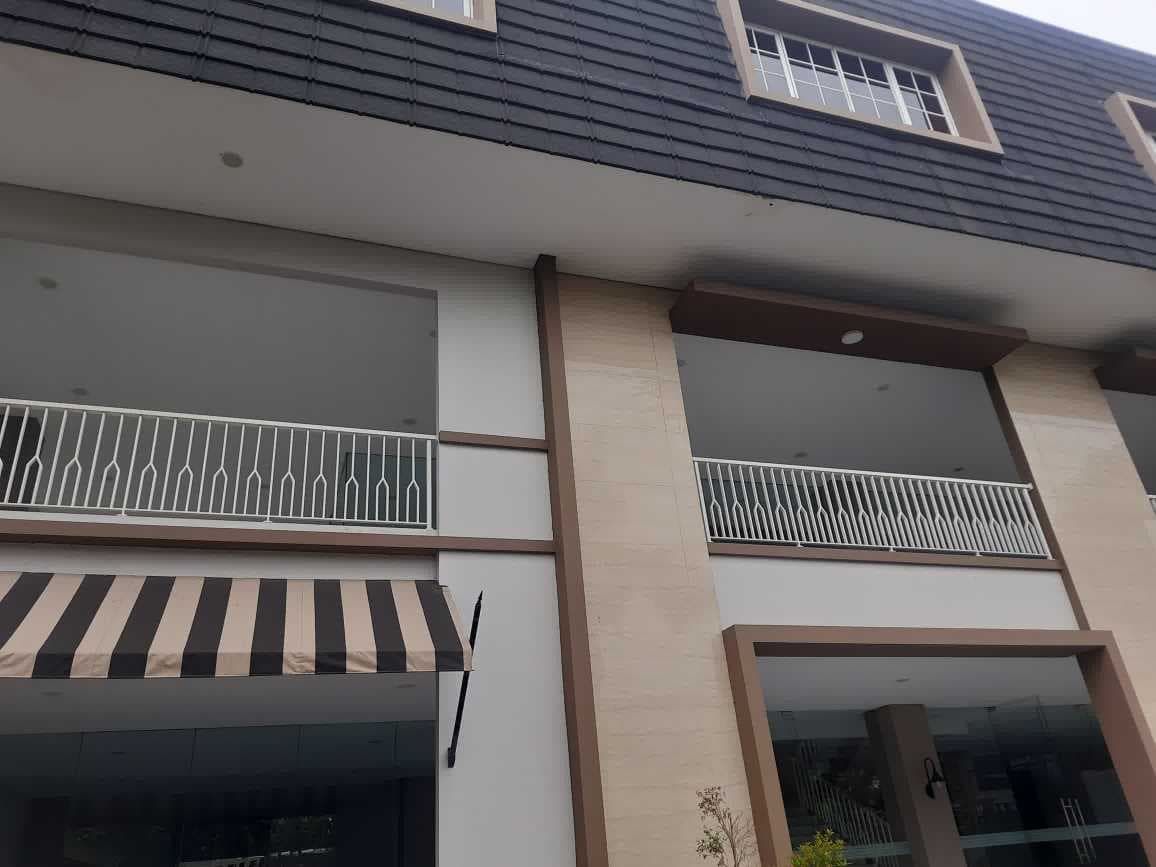 Dijual Gedung Kantor 3 Lantai Daerah Cipinang