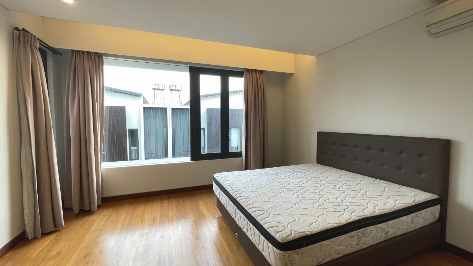 Dijual rumah di Cilandak dalam Town house