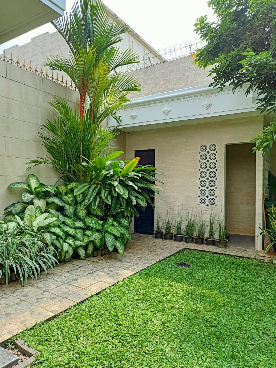 House for Rent Ciniru Kebayoran Baru